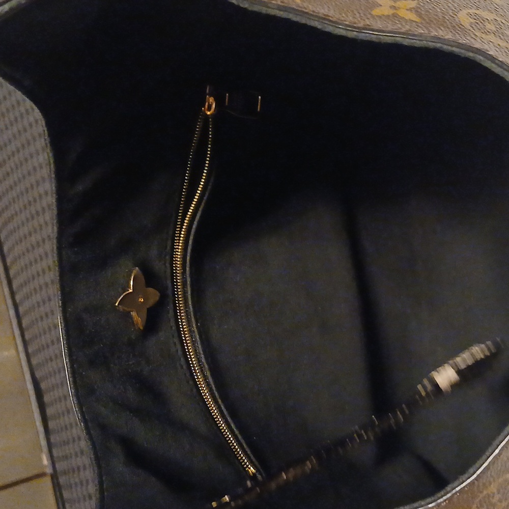 Louis Vuitton Brown Monogram Shoulder Bag - Picture 10 of 10